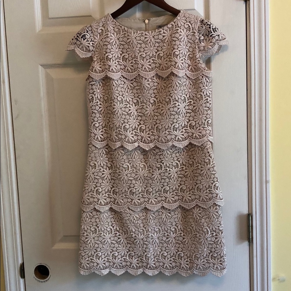 Eliza J lace layered cap sleeve dress size 4P - Picture 3 of 5